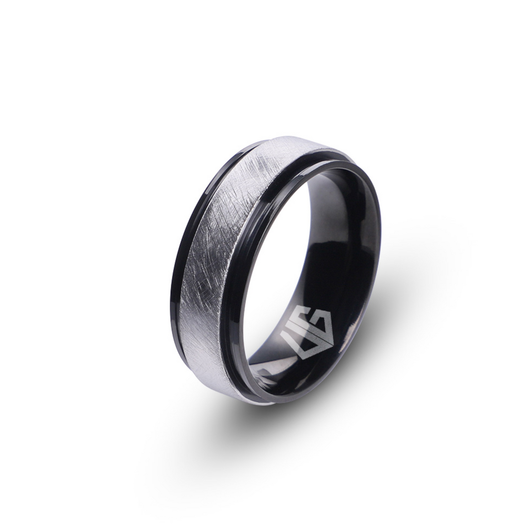 UG Anillo Orum Negro y Plateado