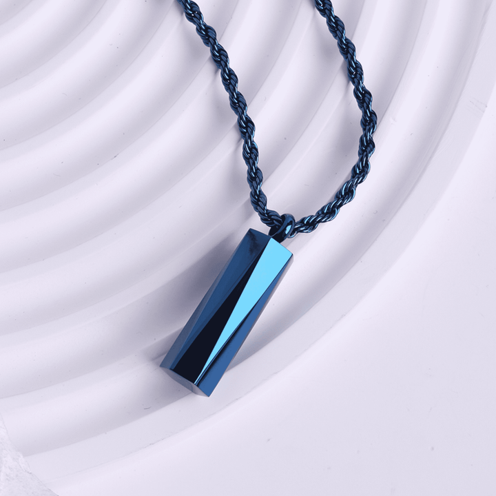 UG Collar Pentagonal Azul